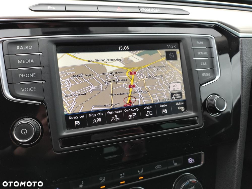 Volkswagen Passat - 19