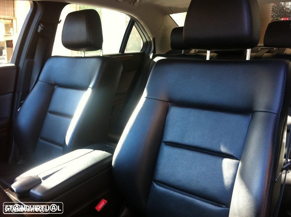 Mercedes-Benz E 250 CDi Avantgarde BE Auto. - 33