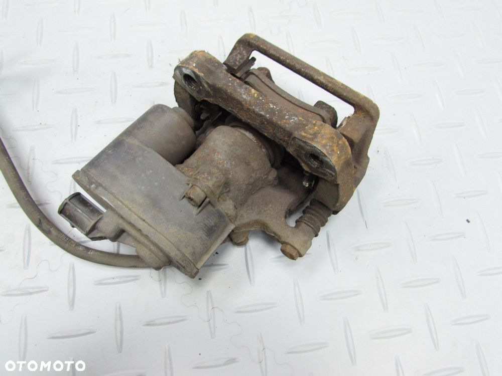 VOLVO S60 II V60 XC S80 V70 III 09-17 ZACISK HAMULCOWY PRAWY TYL 32332594 - 6