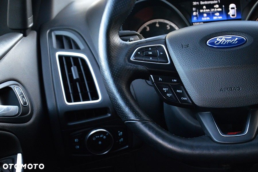 Ford Focus 2.0 EcoBoost ST mit Leder-Sport-Paket - 29