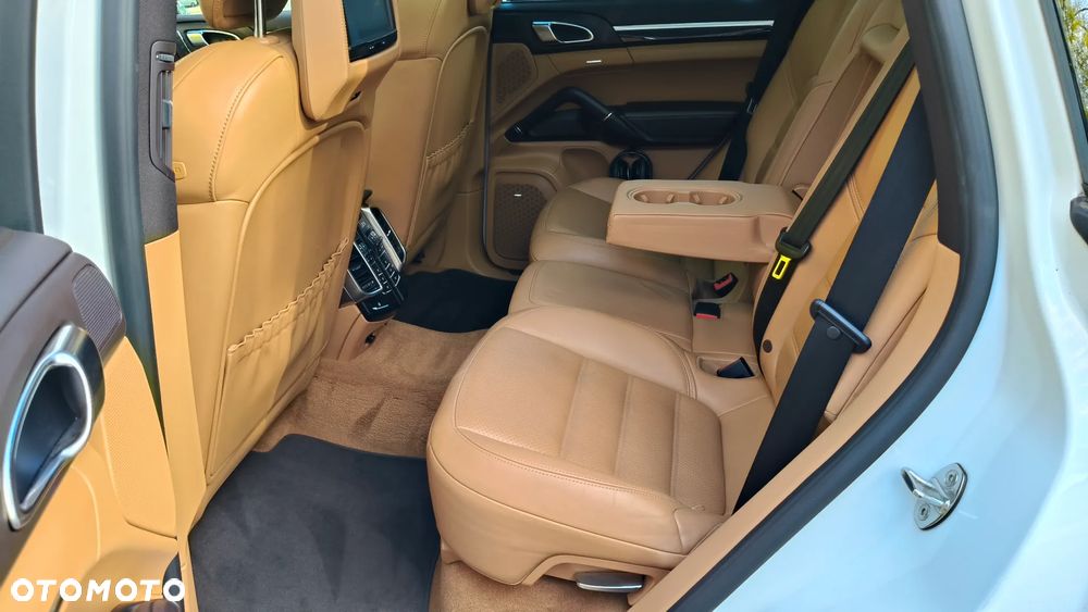 Porsche Cayenne Diesel Platinum Edition - 20