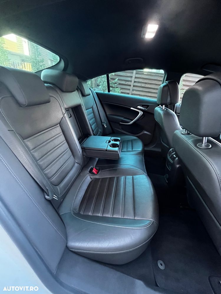 Opel Insignia - 14