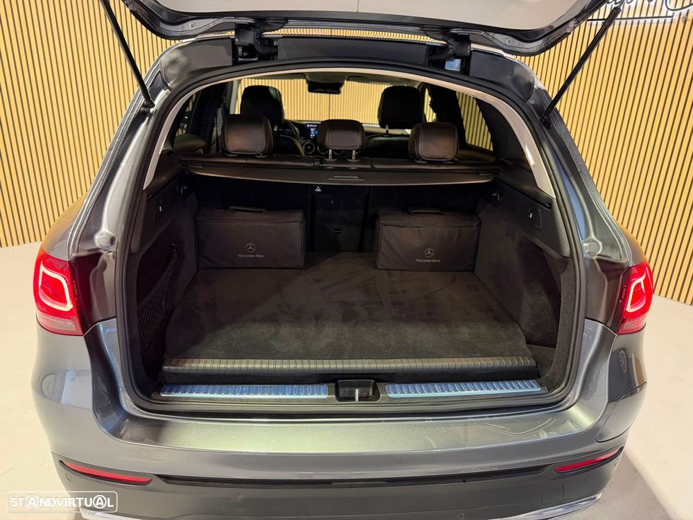 Mercedes-Benz GLC 300 e 4Matic - 30