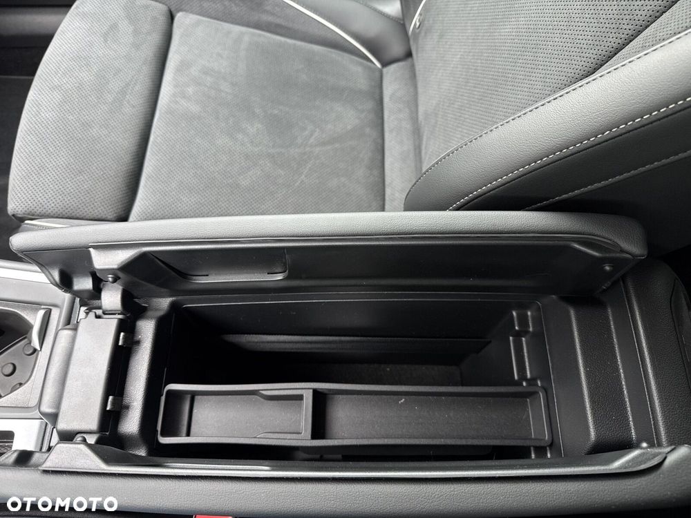 Volkswagen Passat Variant 1.5 TSI ACT mHEV Business Plus DSG - 22