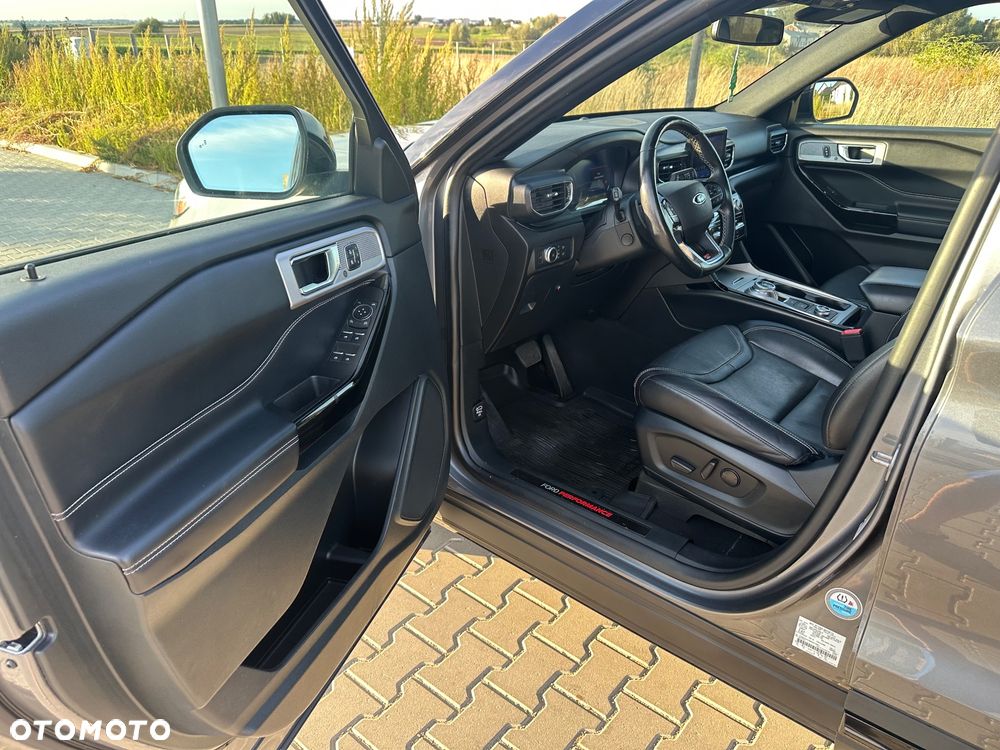 Ford Explorer - 21