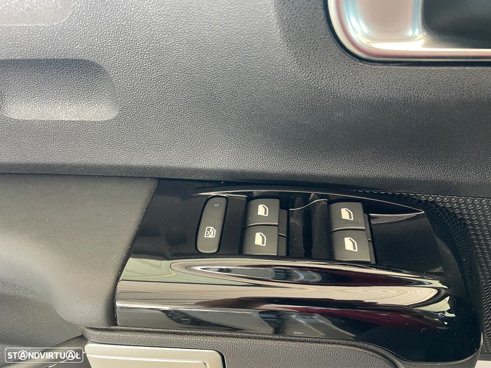 Citroën C3 1.2 PureTech Shine EAT6 - 23