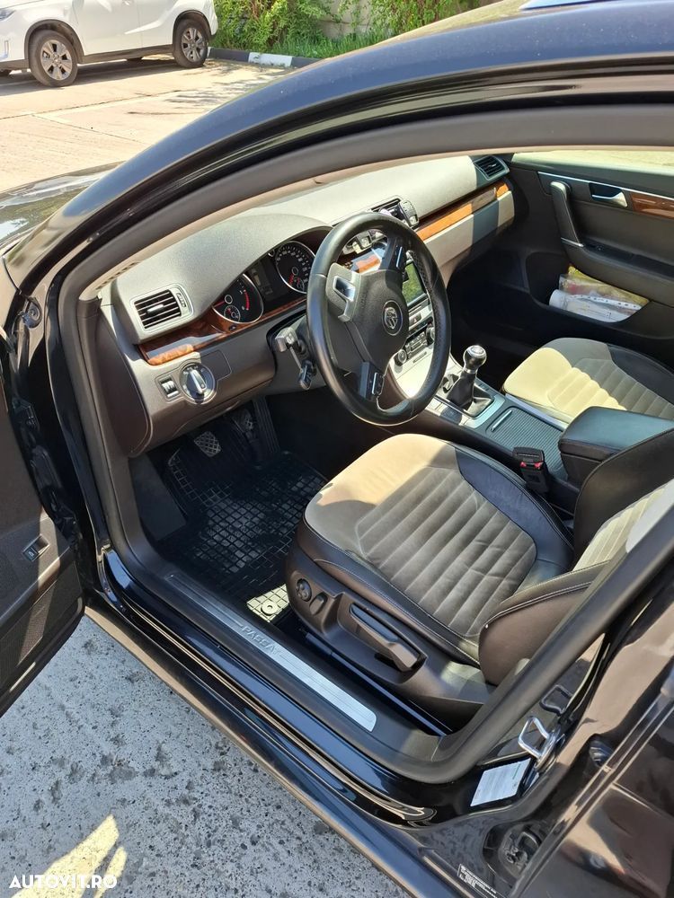 Volkswagen Passat 2.0 TDI BlueMotion Tehnology Highline - 9
