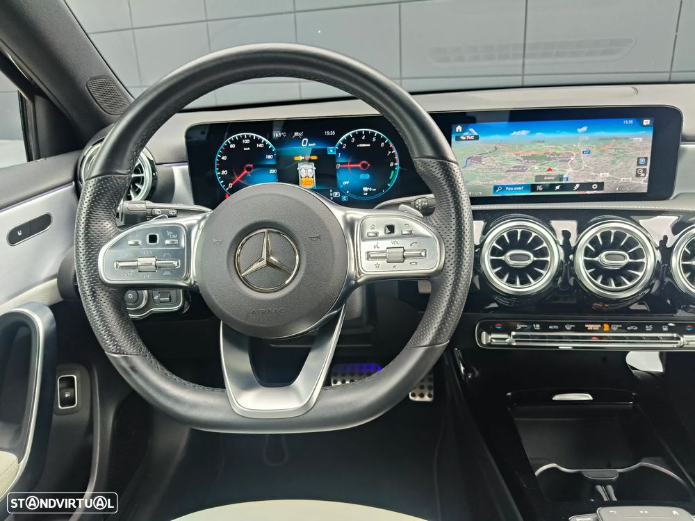 Mercedes-Benz A 250 e AMG Line - 10