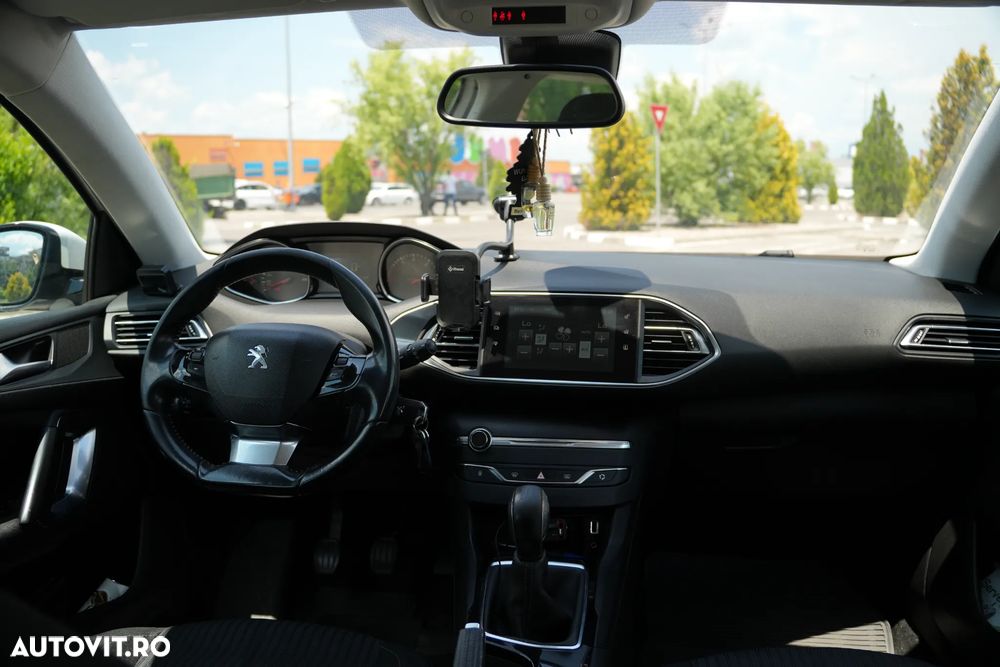 Peugeot 308 1.6 HDI FAP Allure - 6