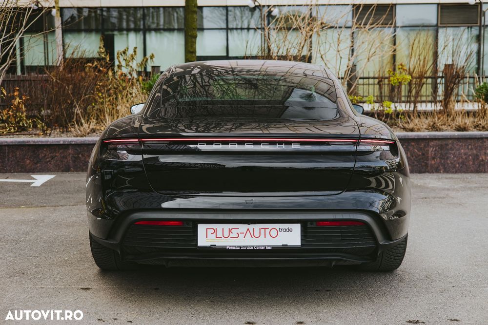 Porsche Taycan - 10