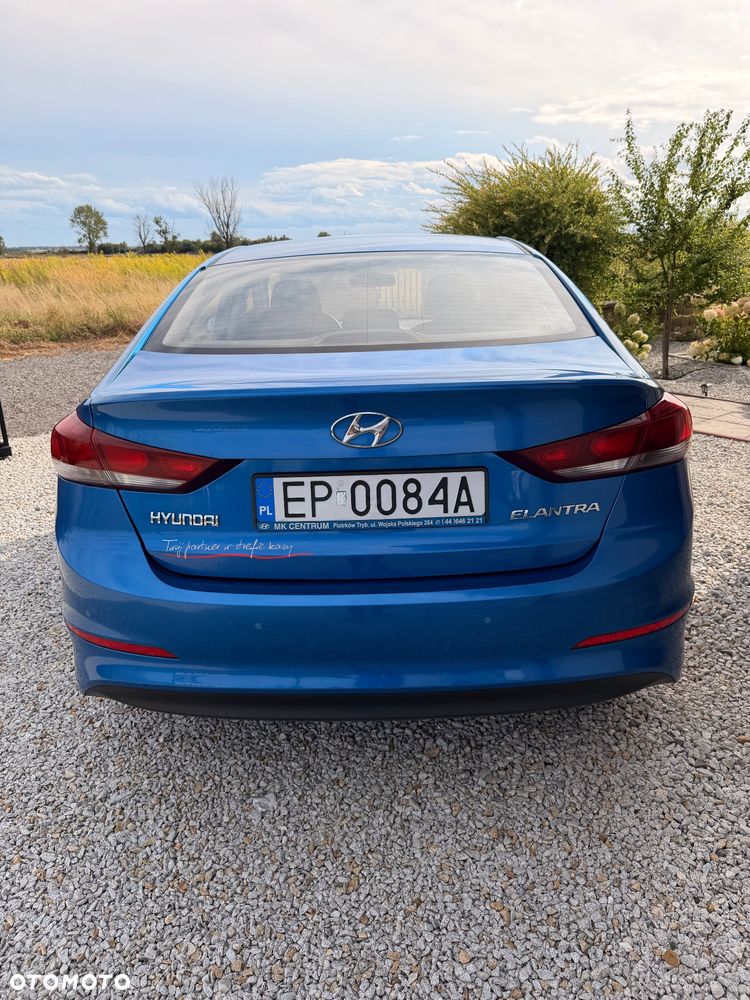 Hyundai Elantra 1.6 CRDi Comfort - 7