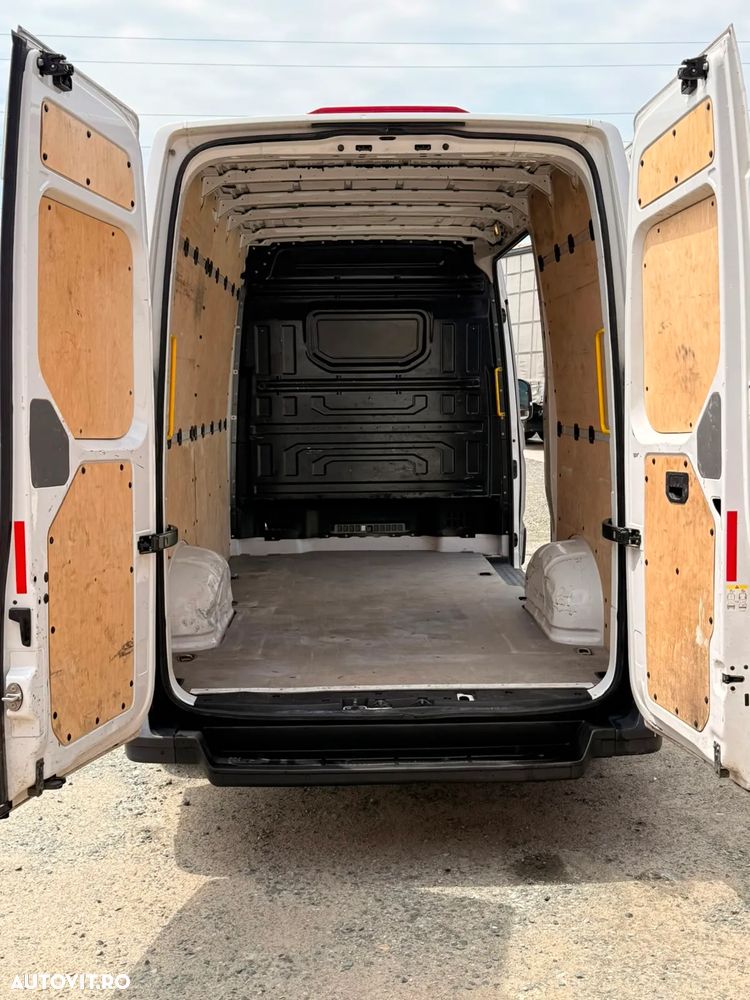 Volkswagen CRAFTER - 14
