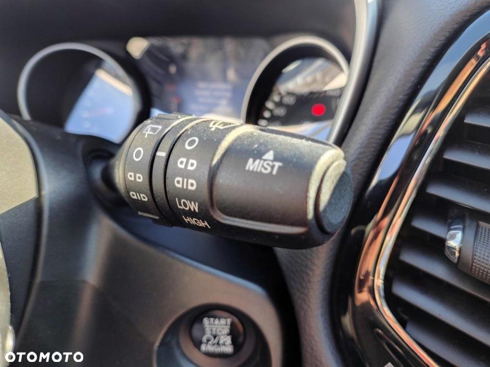 Jeep Compass - 24