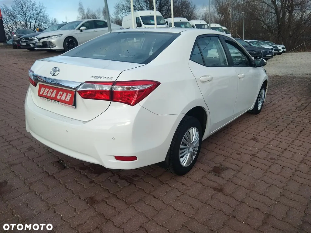 Toyota Corolla - 17
