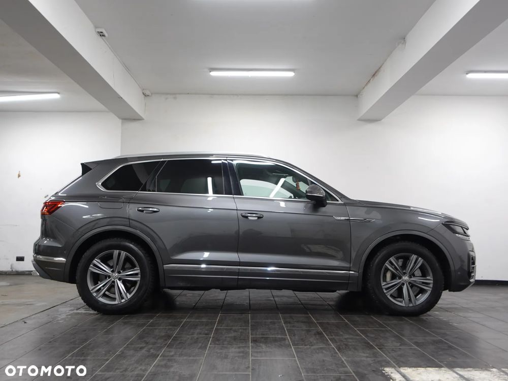 Volkswagen Touareg 4.0 V8 TDI SCR 4Motion Automatik - 9