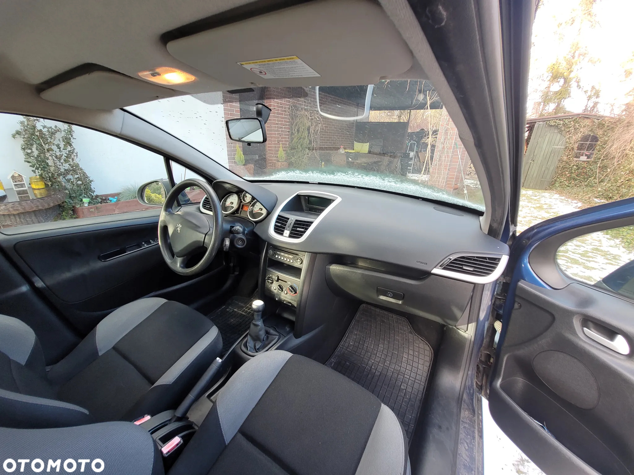 Peugeot 207 - 7