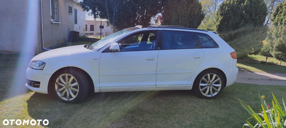 Audi A3 Sportback - 2