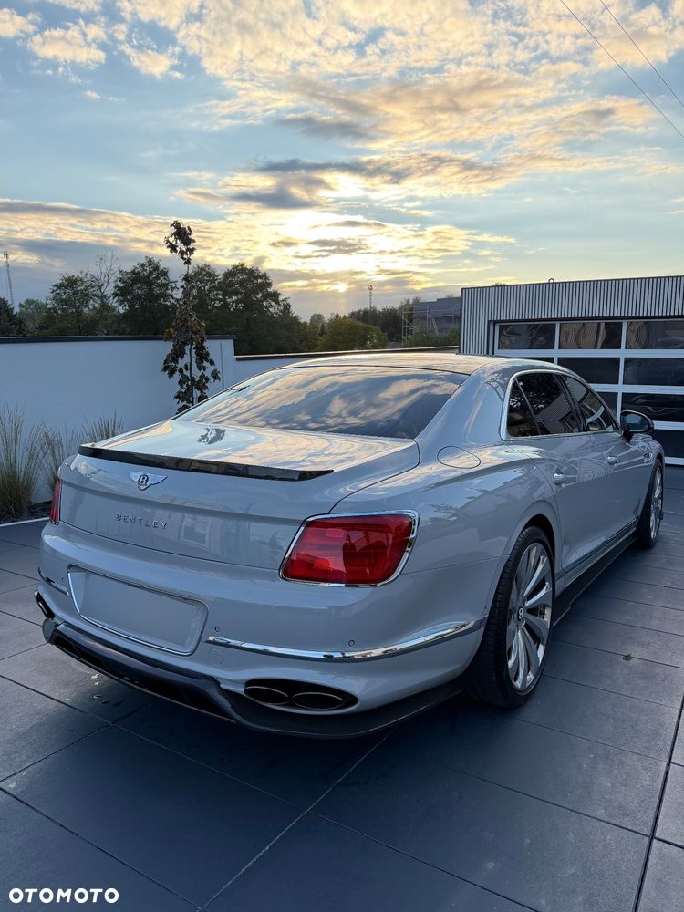Bentley Flying Spur - 10