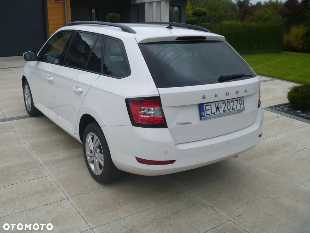 Skoda Fabia 1.0 TSI Ambition - 6