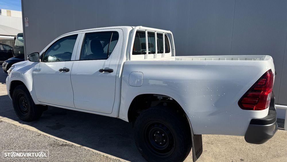 Toyota Hilux 2.4 D-4D 4WD CD CM - 5