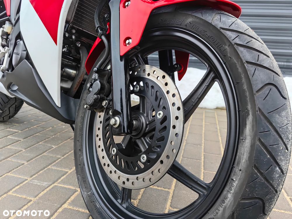 Honda CBR - 24