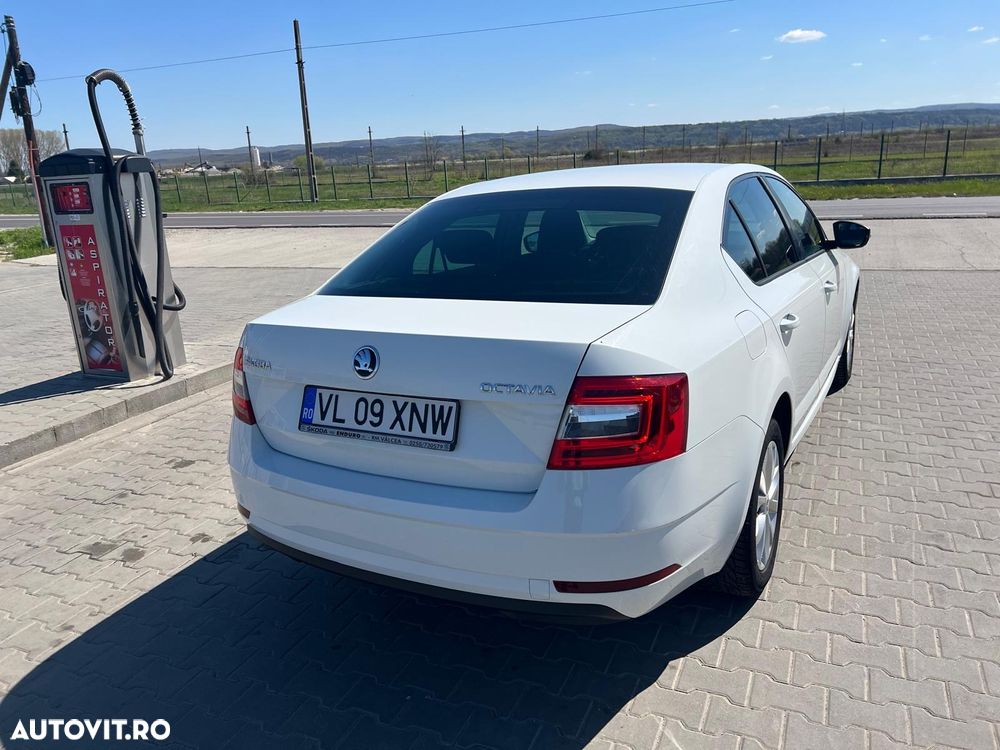 Skoda Octavia 1.4 TSI AMBITION DSG - 9