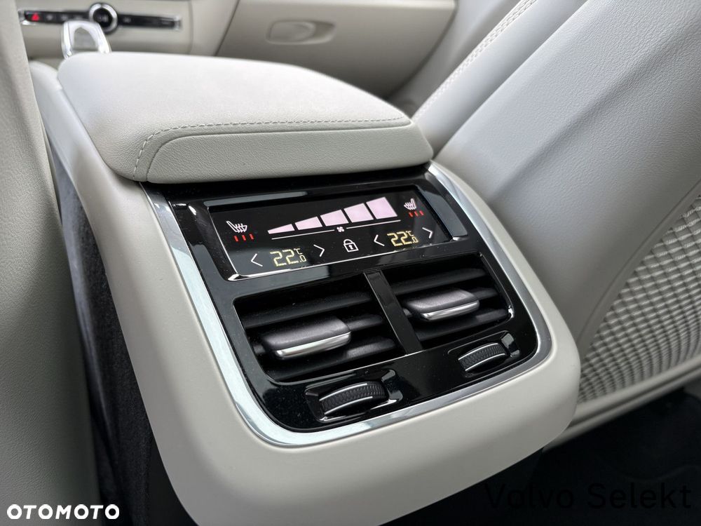 Volvo XC 60 2025