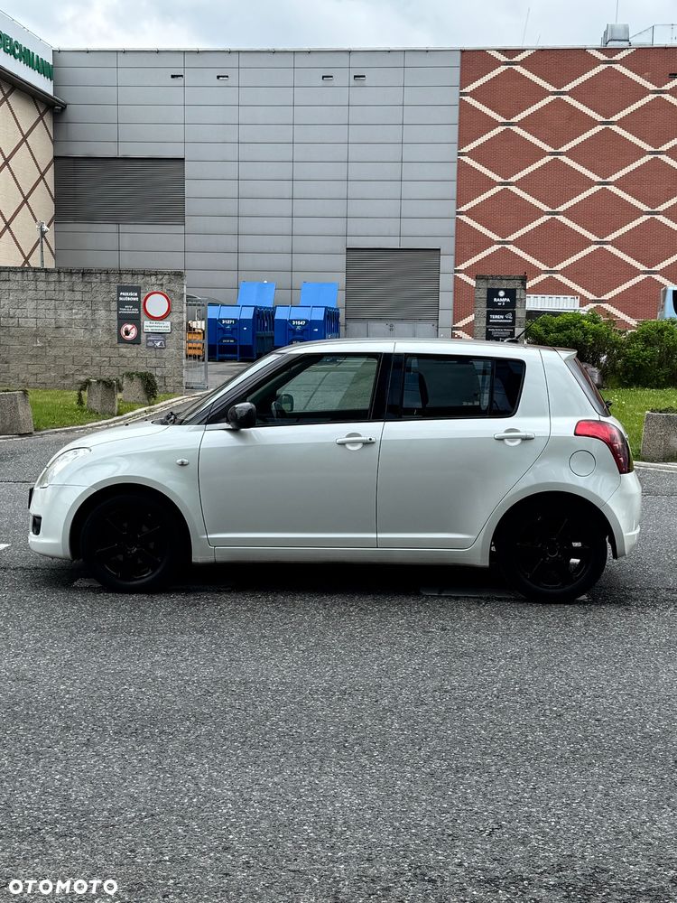 Suzuki Swift 1.3 Limited 25 - 4