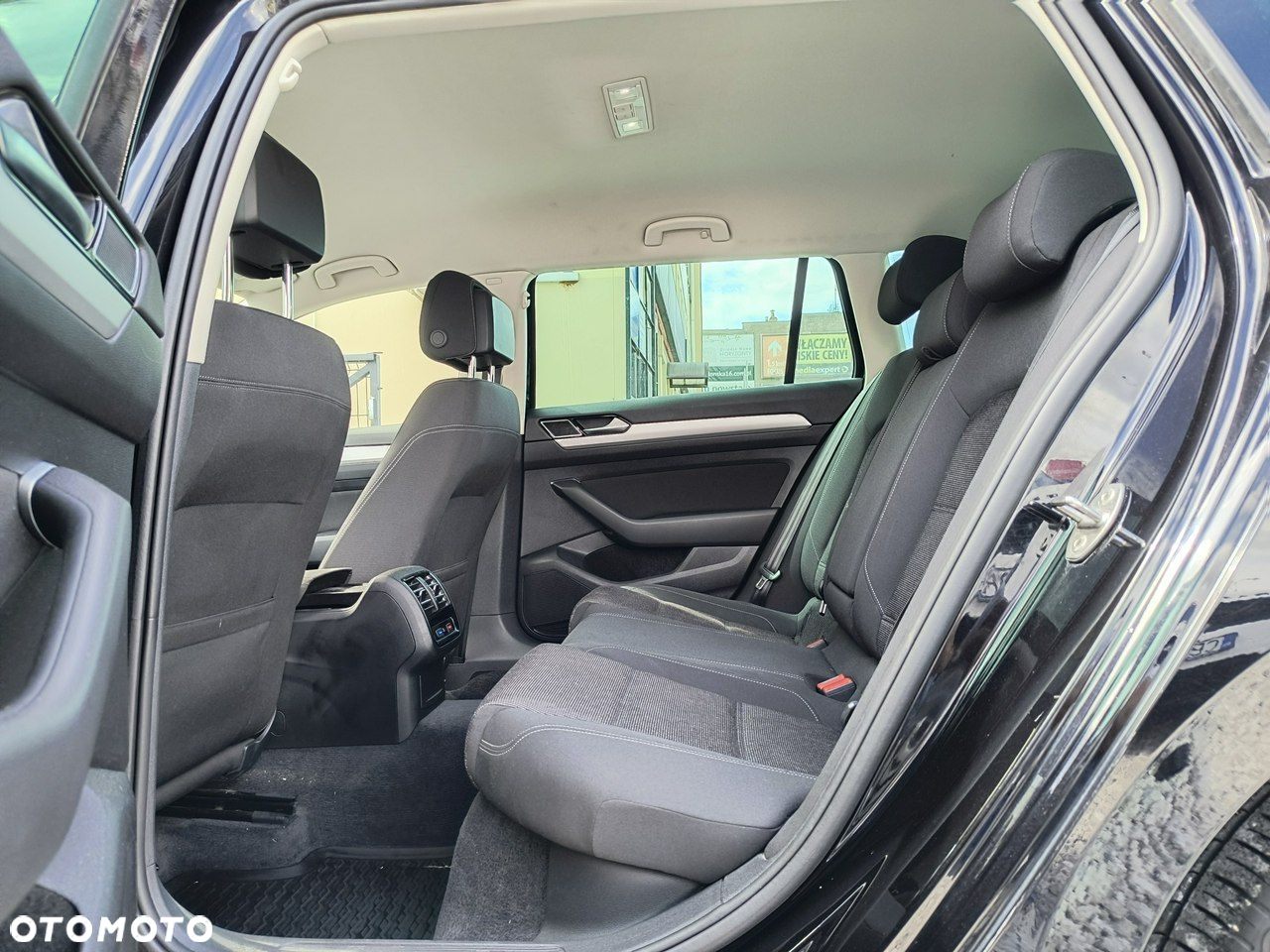 Volkswagen Passat - 13