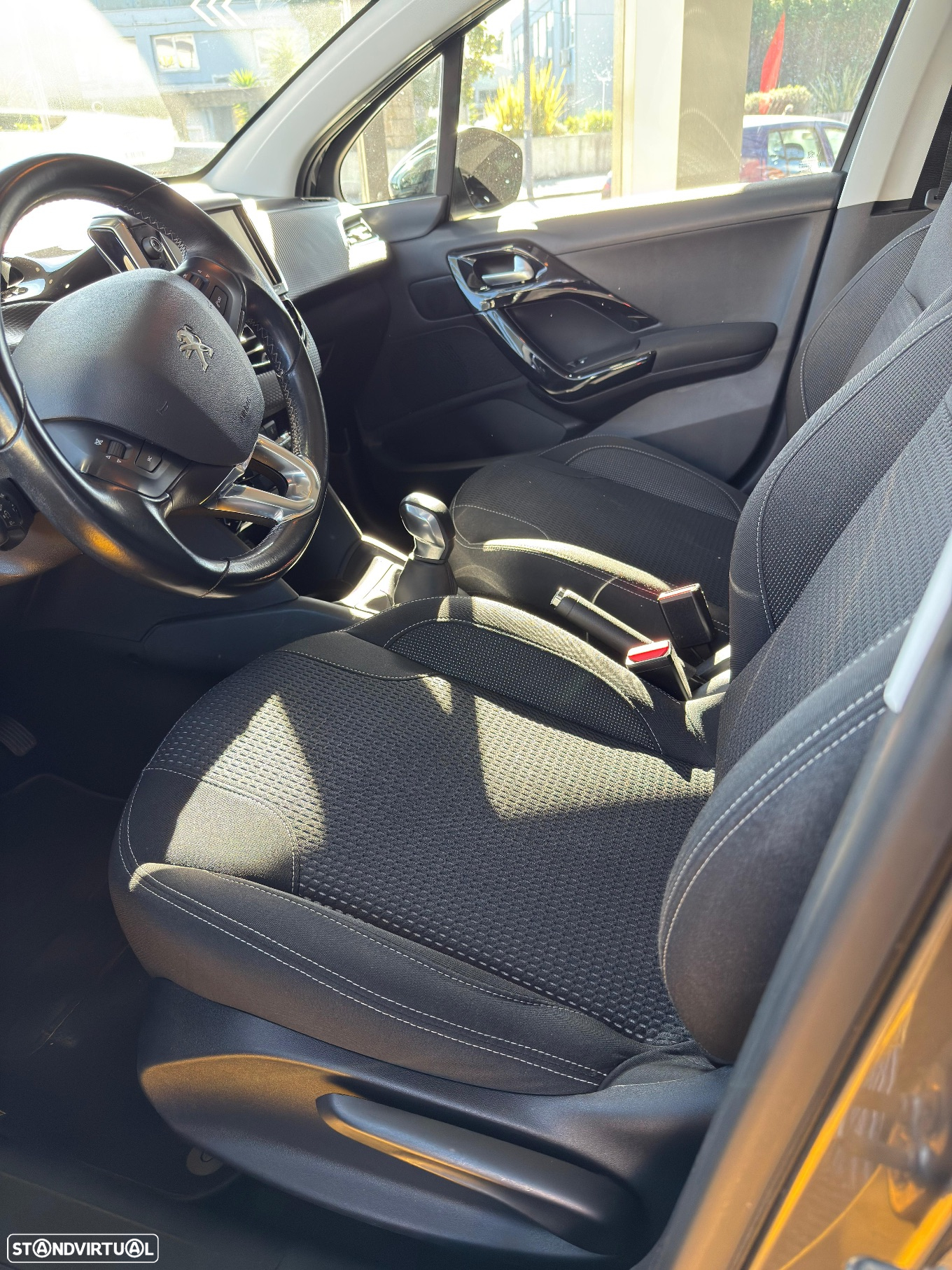 Peugeot 208 82 VTI Allure - 22