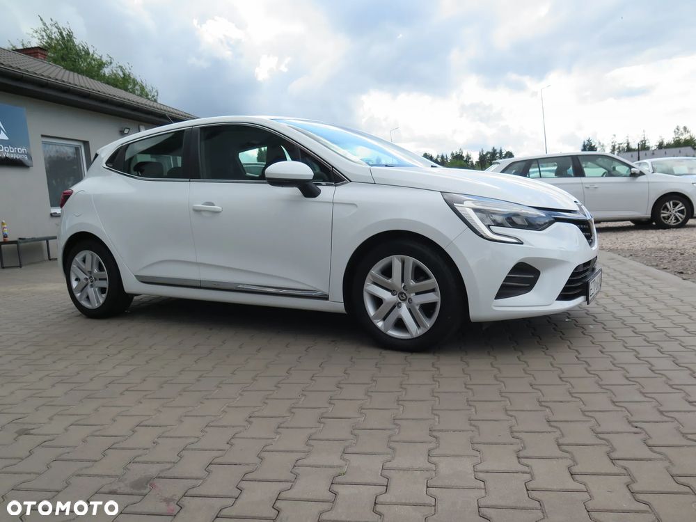 Renault Clio - 11