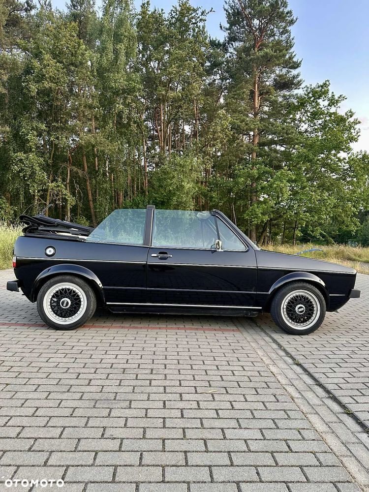 Volkswagen Golf 1.8 GL - 21