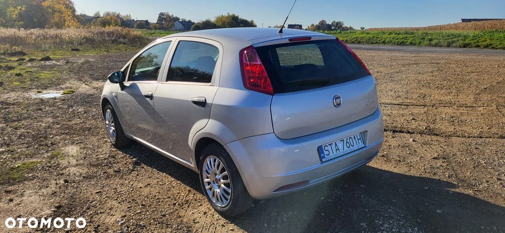 Fiat Grande Punto 2013 photo 4
