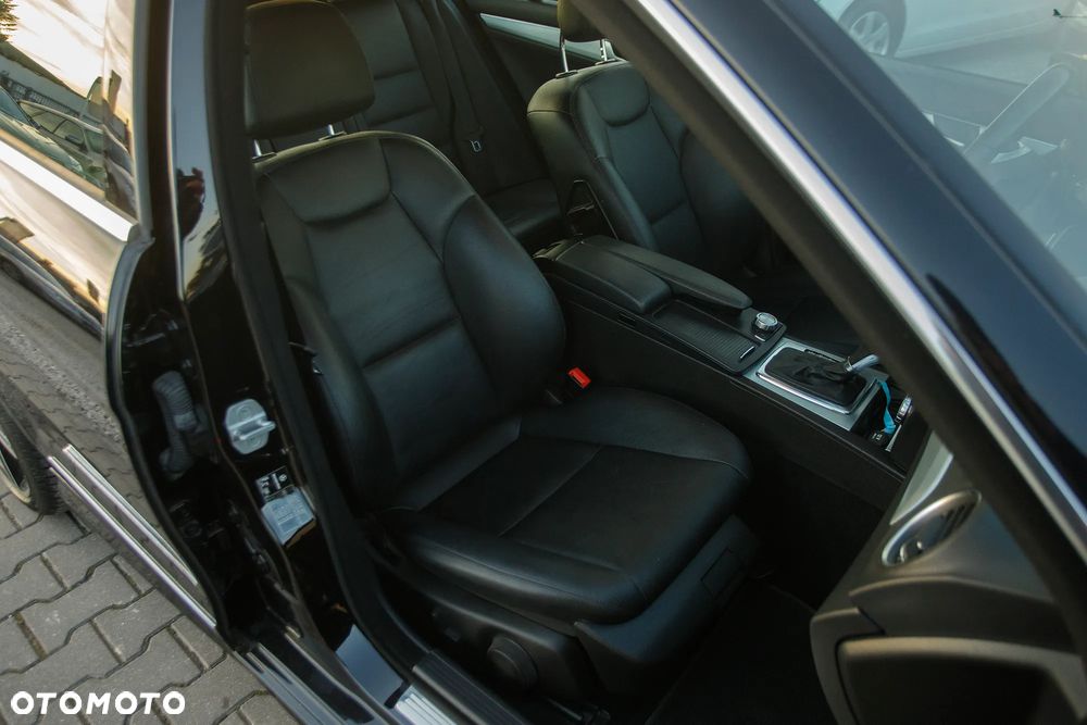 Mercedes-Benz Klasa C 350 CDI DPF (BlueEFFICIENCY) 7G-TRONIC Avantgarde - 21