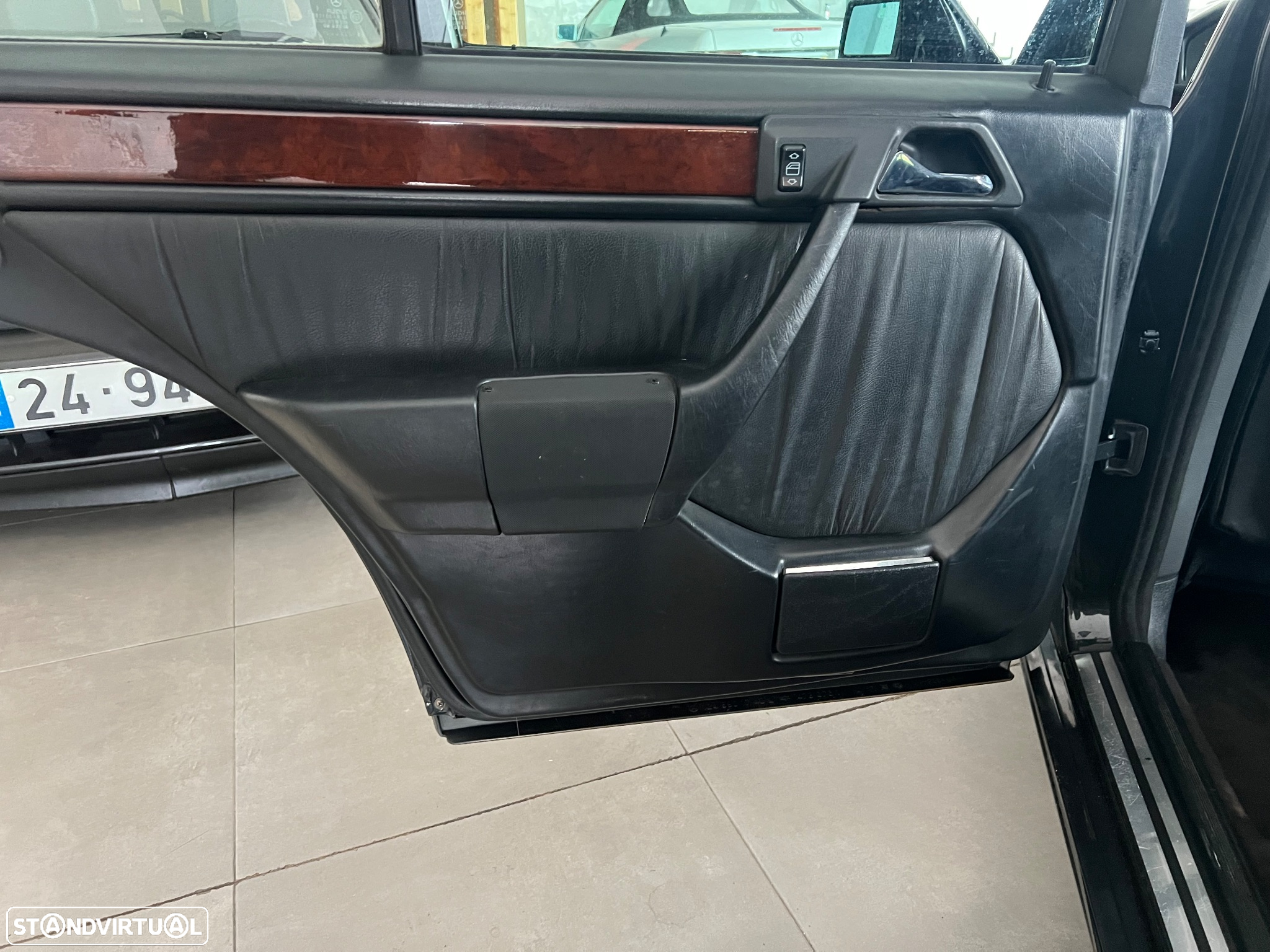 Mercedes-Benz E 250 D Turbo - 10