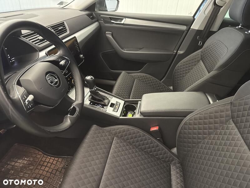 Skoda Superb 2.0 TDI SCR Ambition DSG - 12