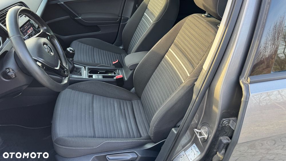 Volkswagen Golf 2.0 TDI BlueMotion Technology Cup - 22