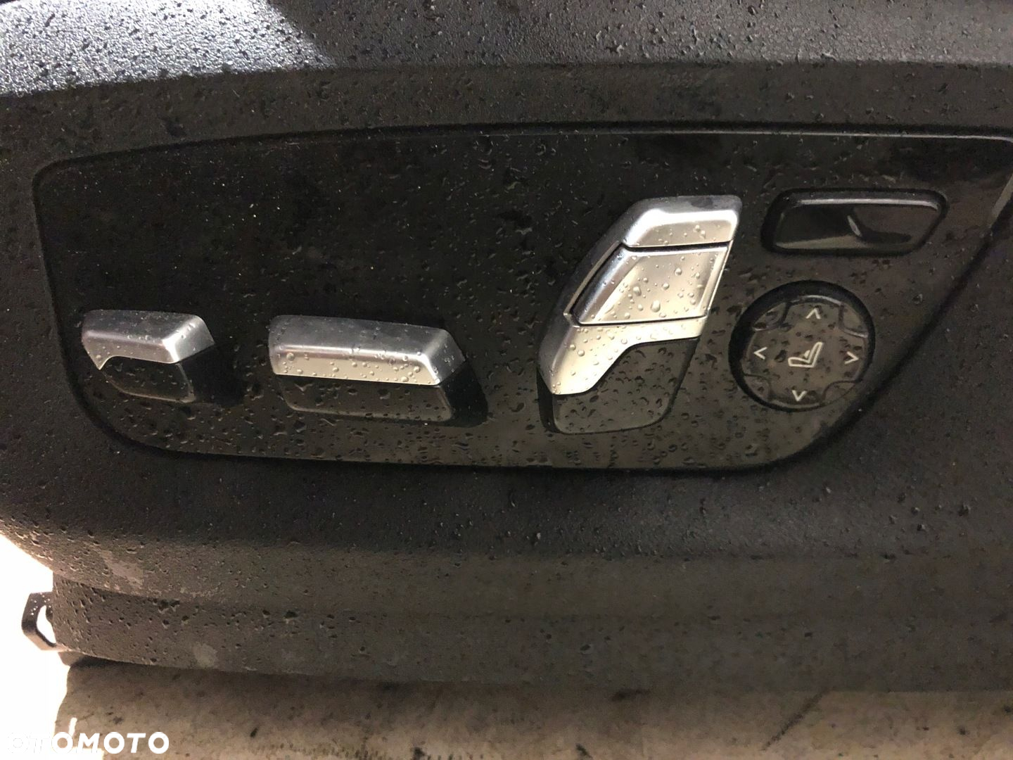 FOTELE TAPICERKA BMW 7 G12 FULL MASAŻ GRZANE - 6