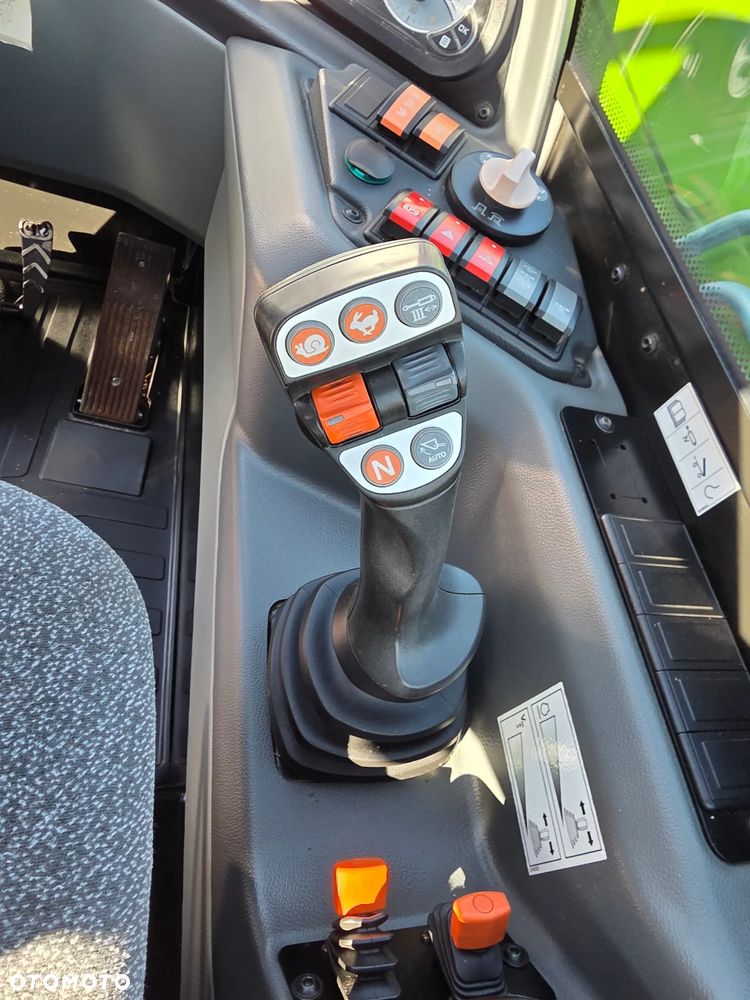 Claas Scorpion 732 VARIPOWER - 9