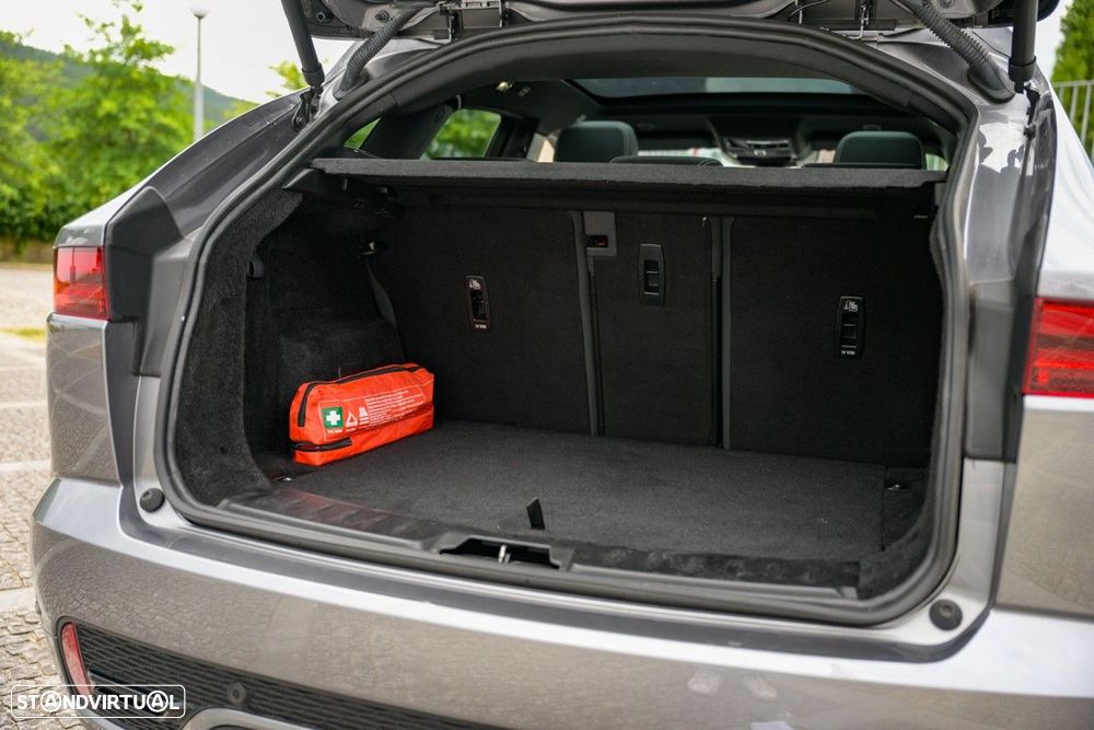 Jaguar E-Pace — fotografia 44