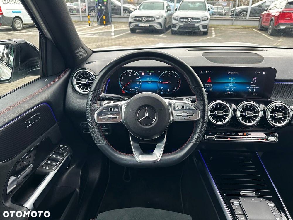 Mercedes-Benz GLB - 9