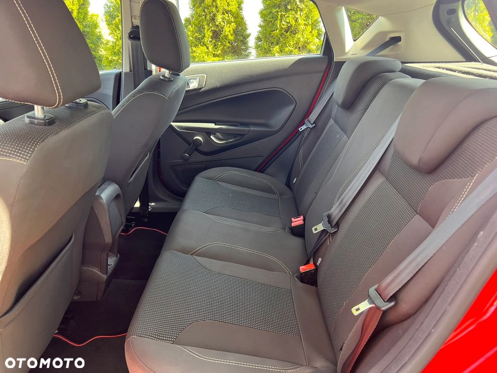 Ford Fiesta 1.5 TDCi Celebration - 13