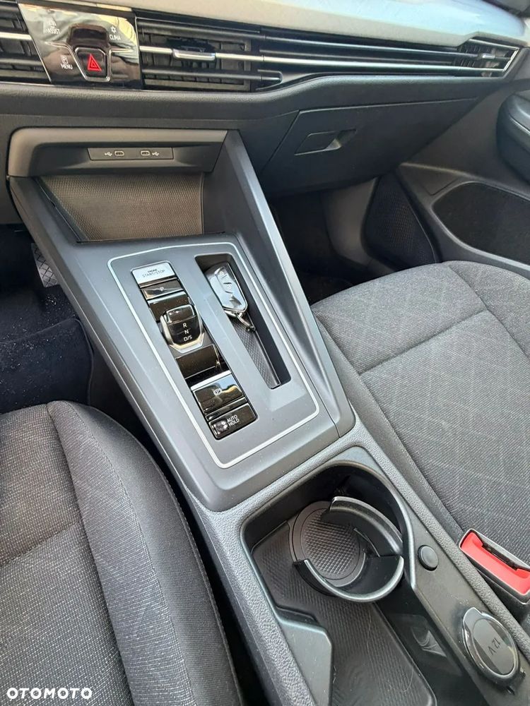 Volkswagen Golf - 33
