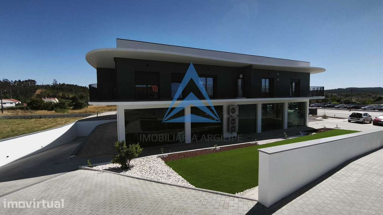Espaço Comercial / Serviços com Terreno - POMBAL - Grande imagem: 3/42