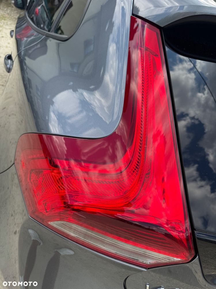 Volvo V40 - 17