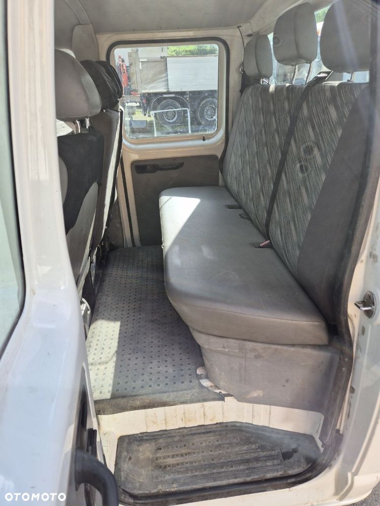 Volkswagen Transporter - 9