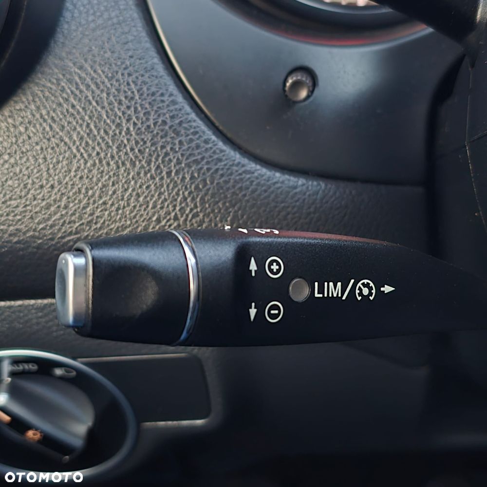 Mercedes-Benz GLA 220 d 4Matic 7G-DCT AMG Line - 28