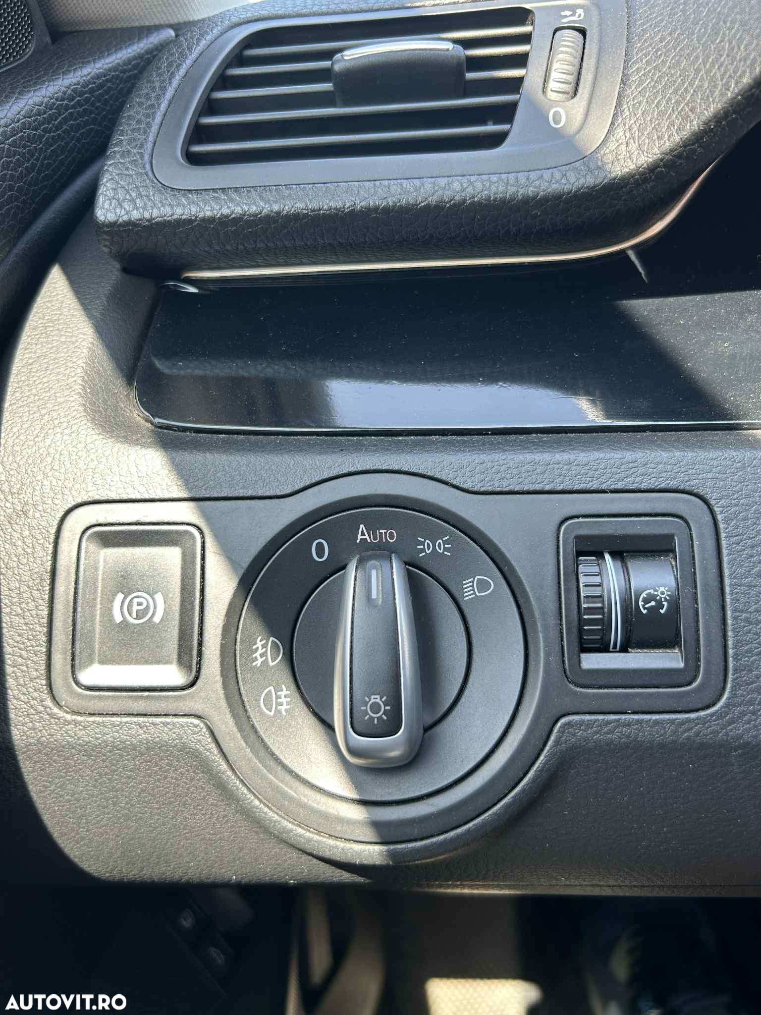 Volkswagen Passat 2.0TDI Sportline DPF DSG - 4