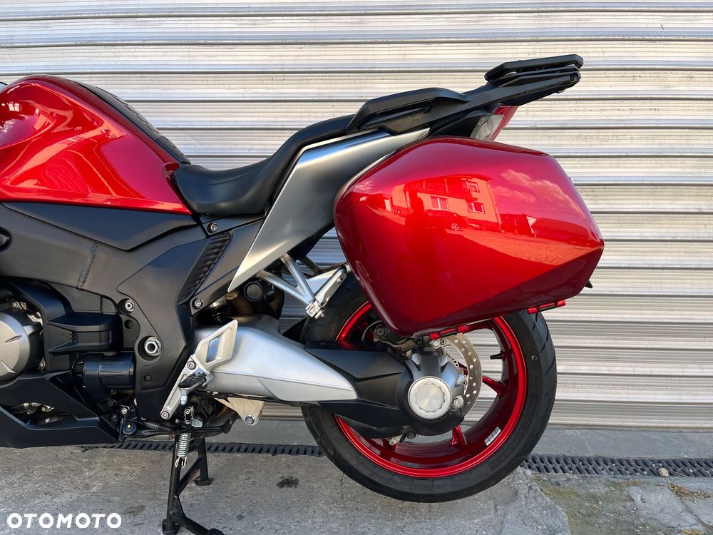 Honda VFR - 34