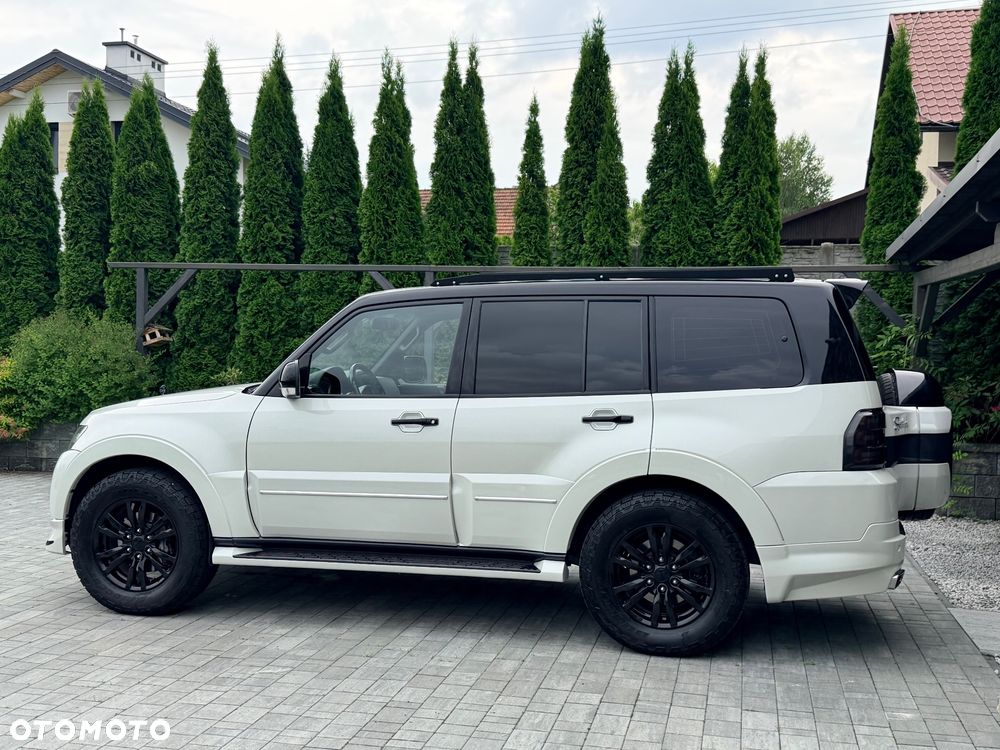 Mitsubishi Pajero - 5